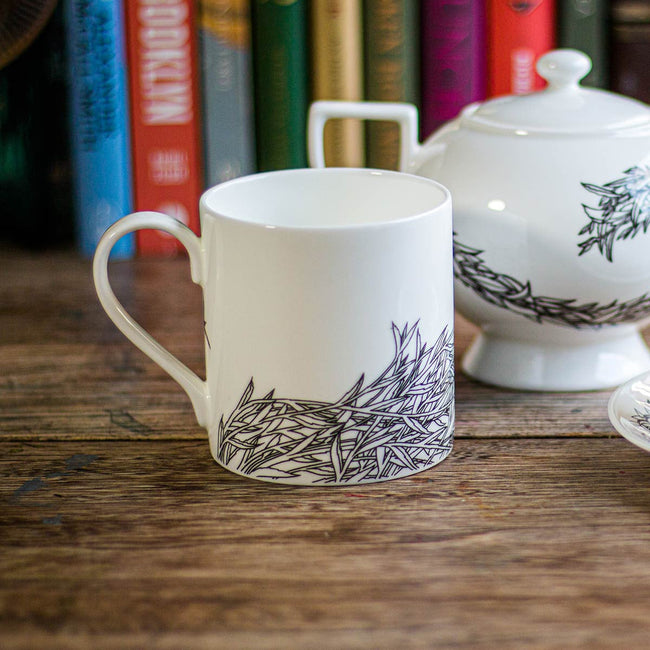 Getzeneara - Fine Bone China Leaf Pattern Tea Mug